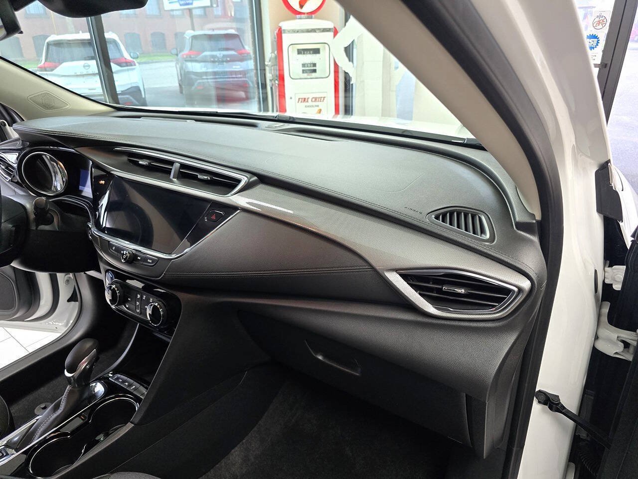 Used 2023 Buick Encore GX Preferred w/ Cold Weather Comfort Package AWD/4WD image 32