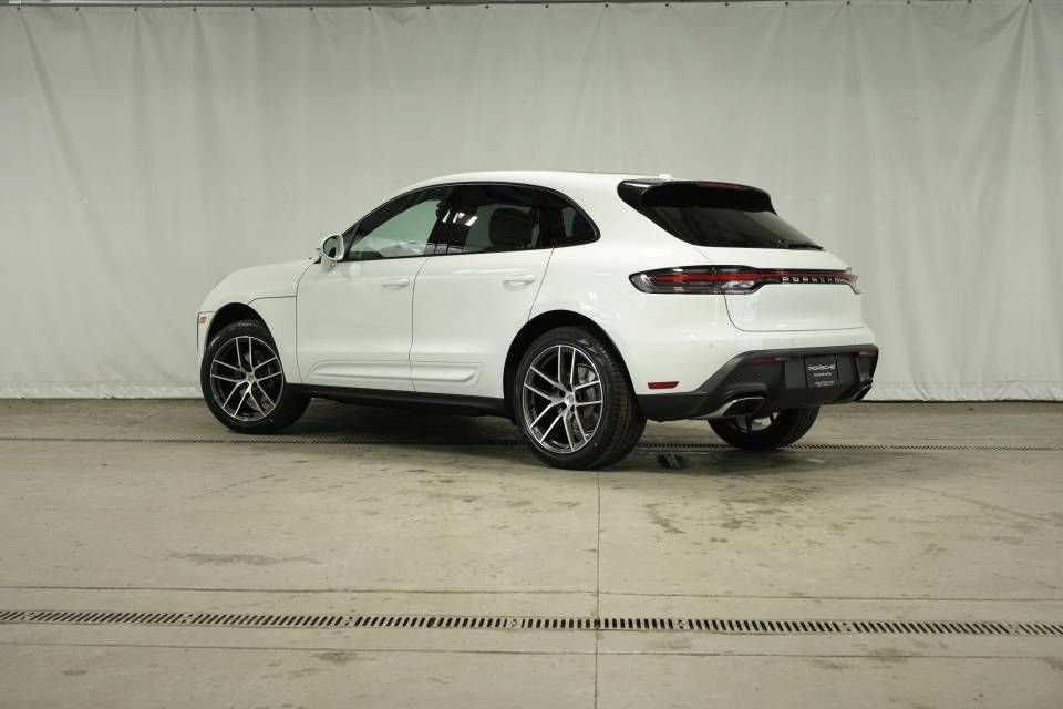 New 2026 Porsche Macan AWD/4WD image 3