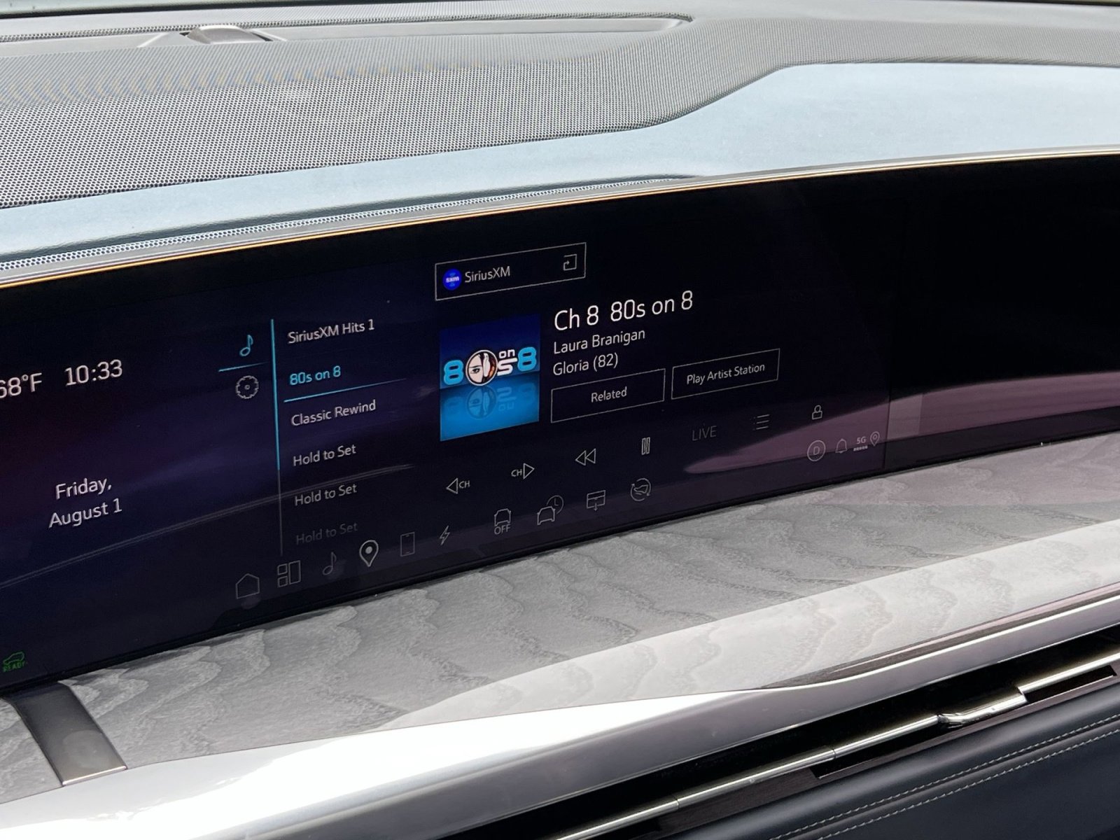 Used 2025 Cadillac Escalade IQ Sport 2 w/ LPO, ONYX Package image 16