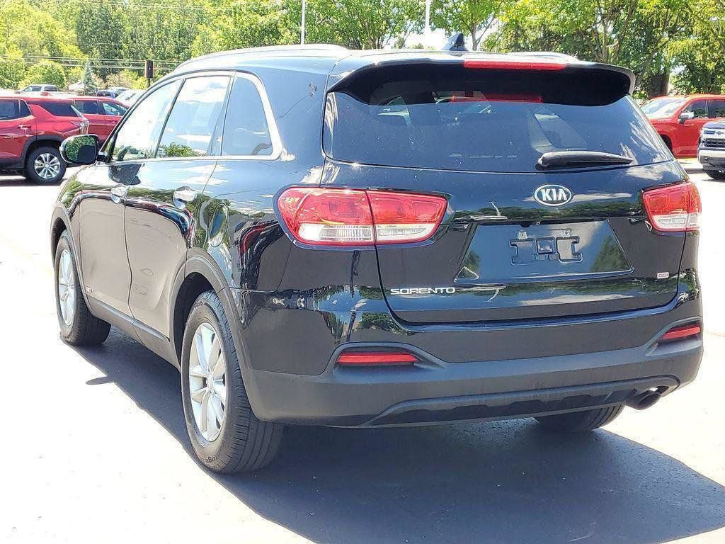 Used 2016 Kia Sorento AWD image 4