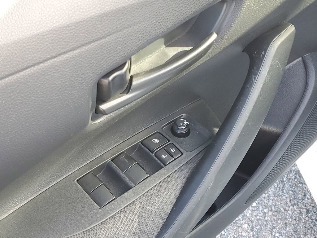 Used 2023 Toyota Corolla LE FWD image 23