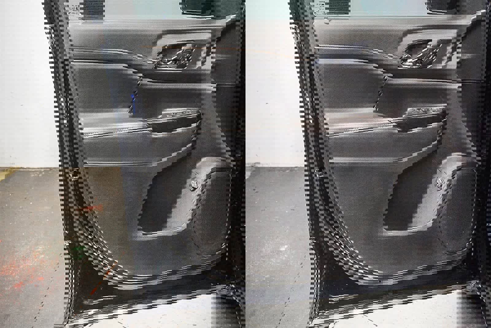 Used 2020 GMC Acadia AT4 image 21