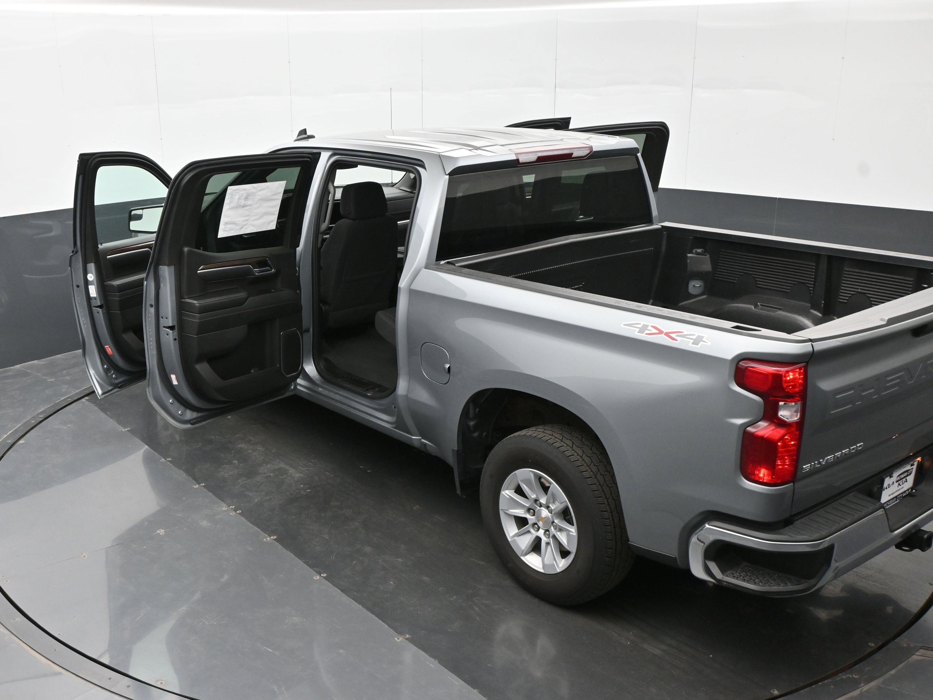 Used 2025 Chevrolet Silverado 1500 LT image 44