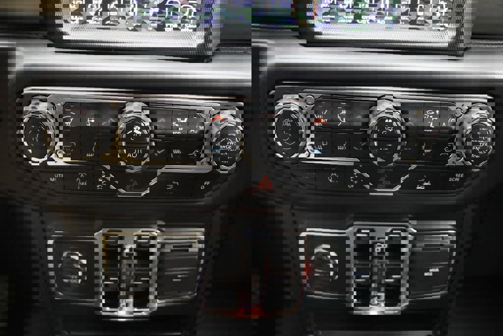 Used 2023 Jeep Gladiator Willys image 27