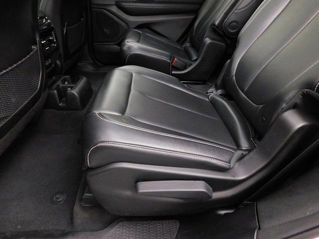 Used 2024 Jeep Grand Cherokee L Limited w/ Luxury Tech Group II image 25