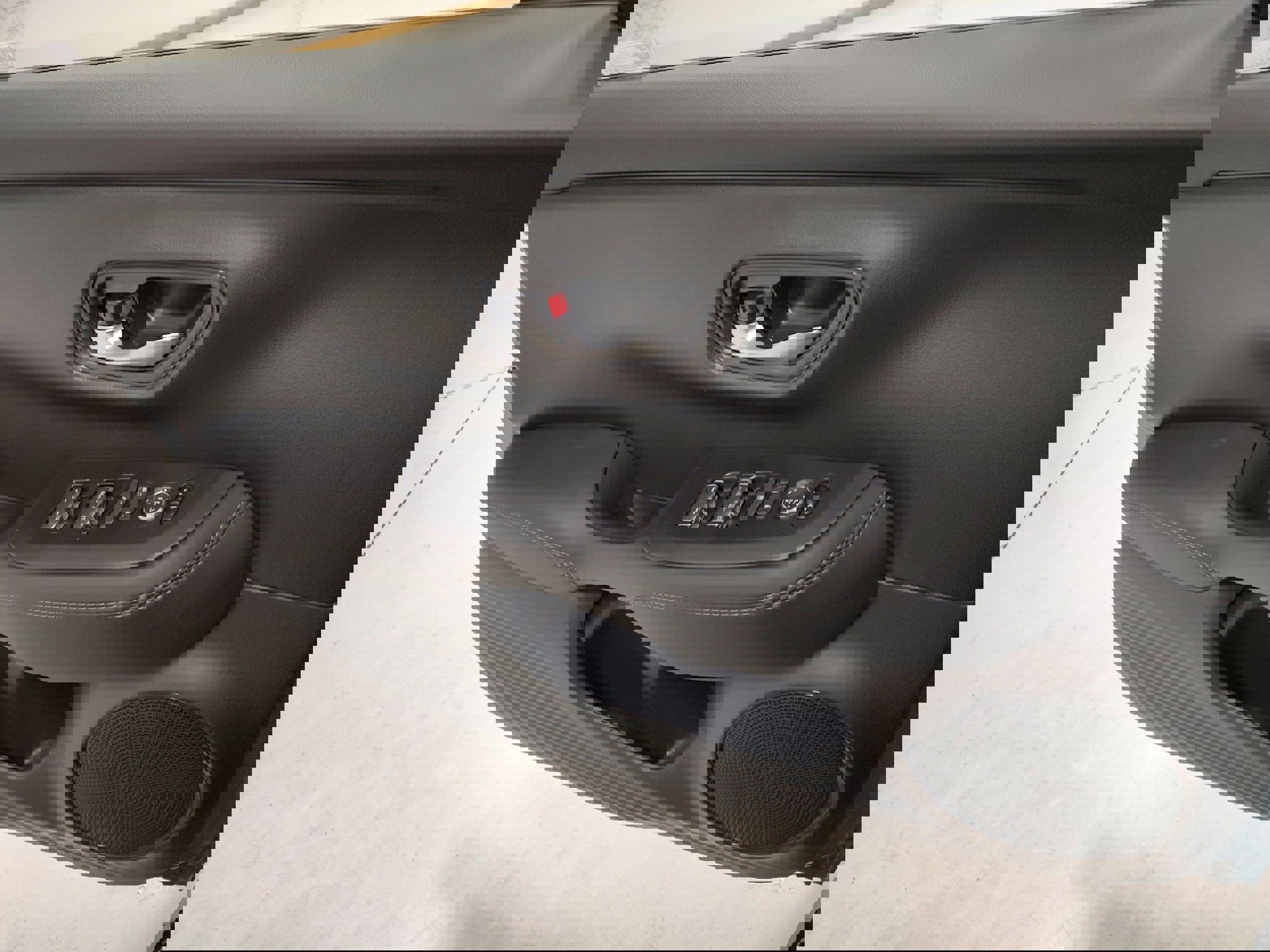 New 2026 Honda HR-V EX-L image 9