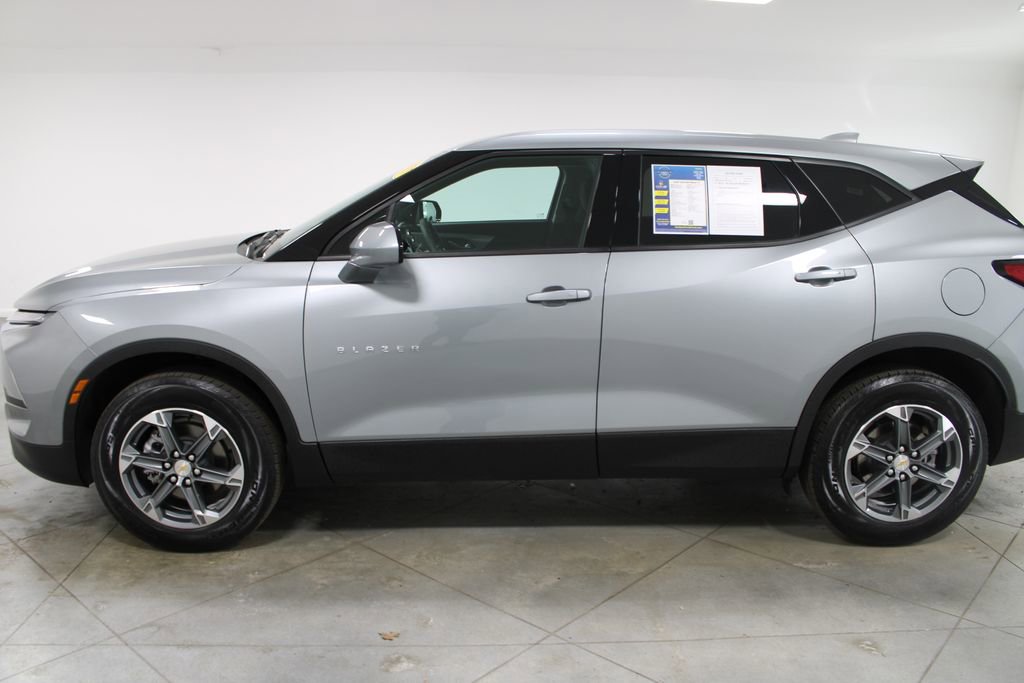Used 2025 Chevrolet Blazer LT image 6