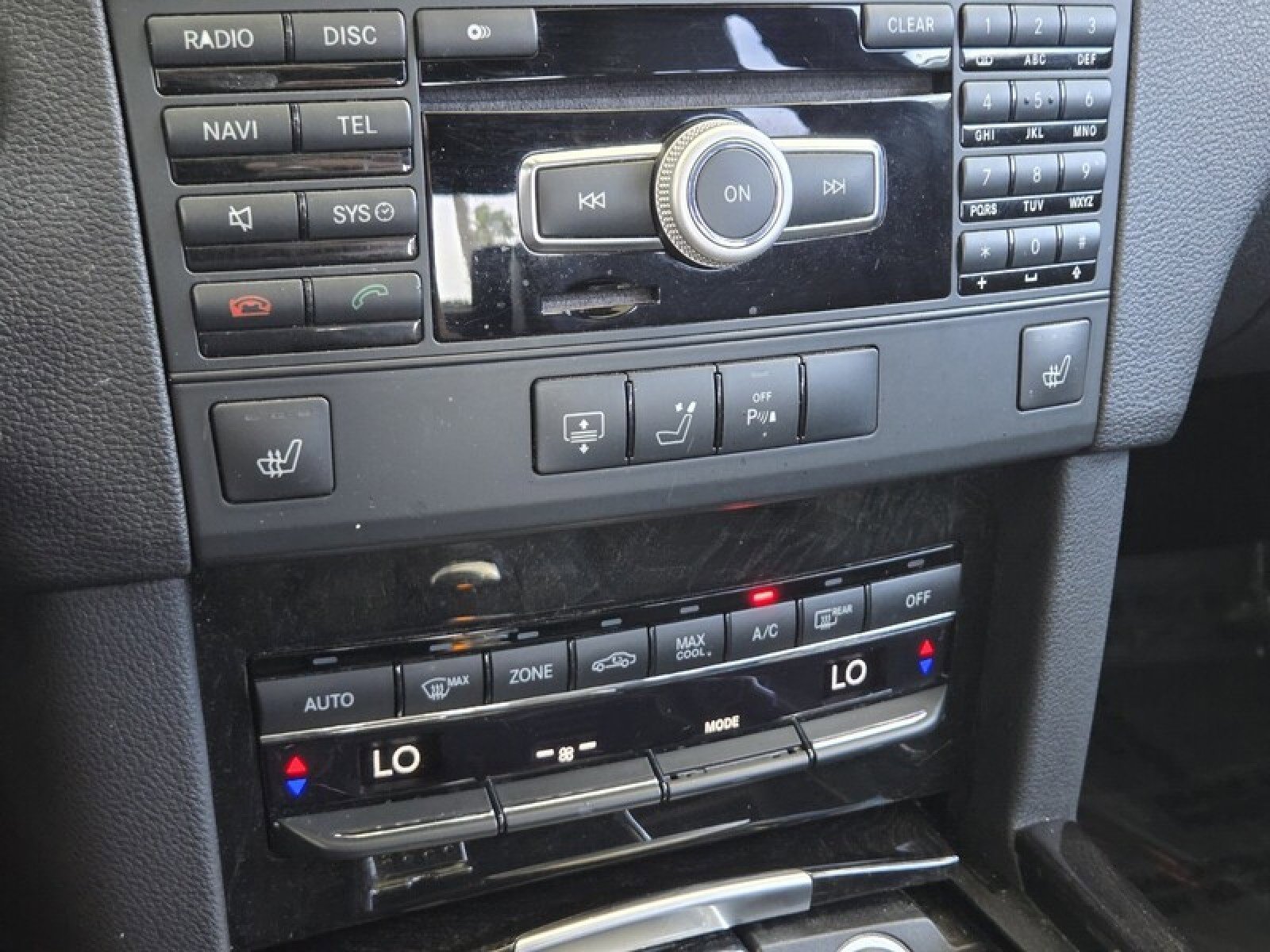 Used 2012 Mercedes-Benz E 350 BlueTEC Sedan image 32