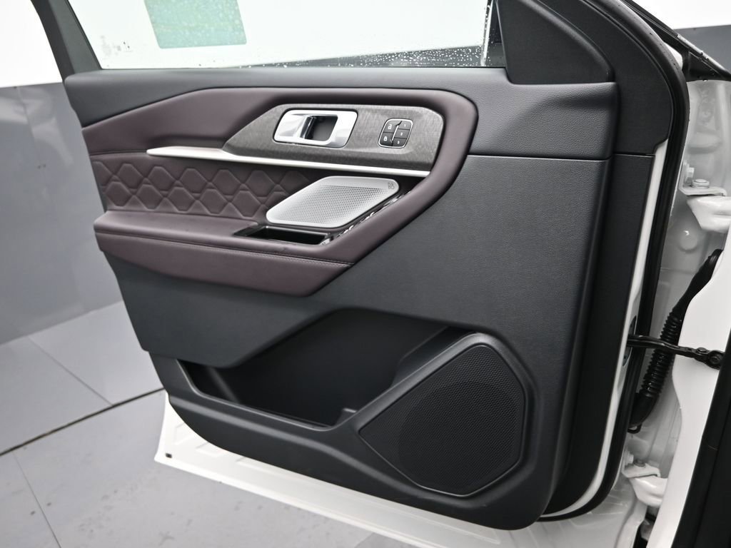 New 2026 Ford Explorer Platinum w/ LUX Leather Package image 15