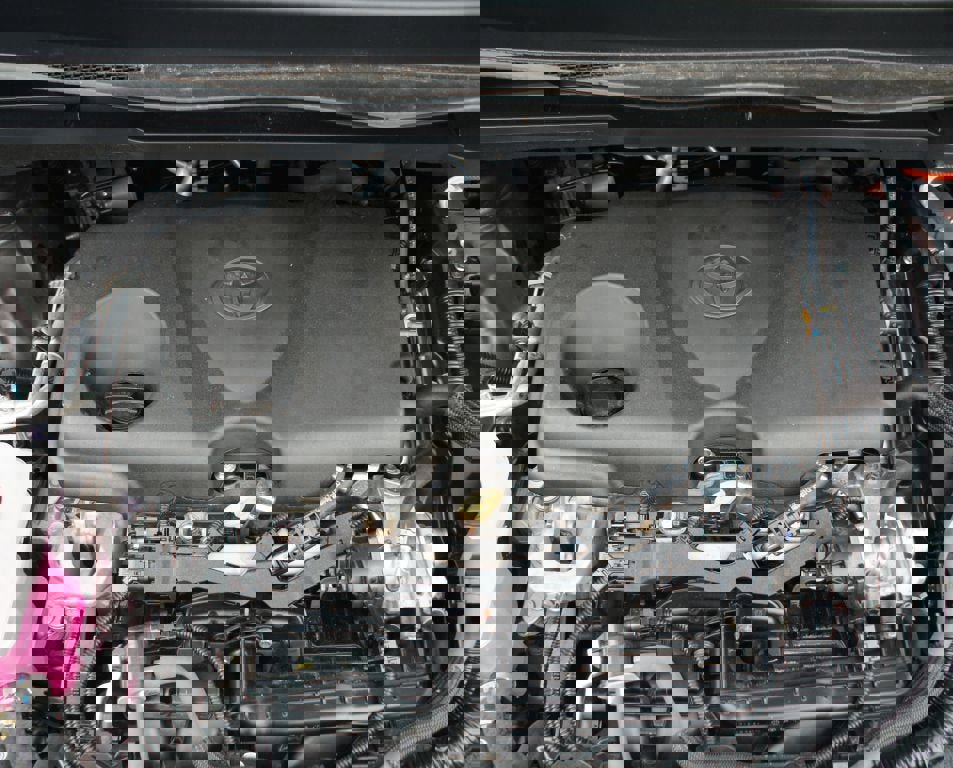 Used 2024 Toyota Sienna LE image 28