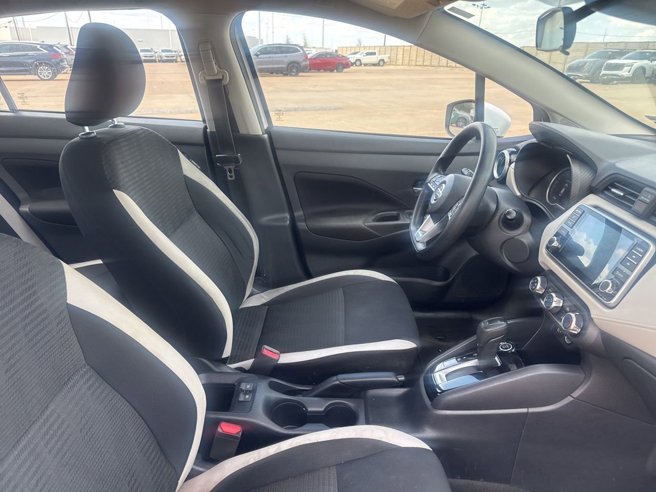Certified 2022 Nissan Versa SV FWD image 26