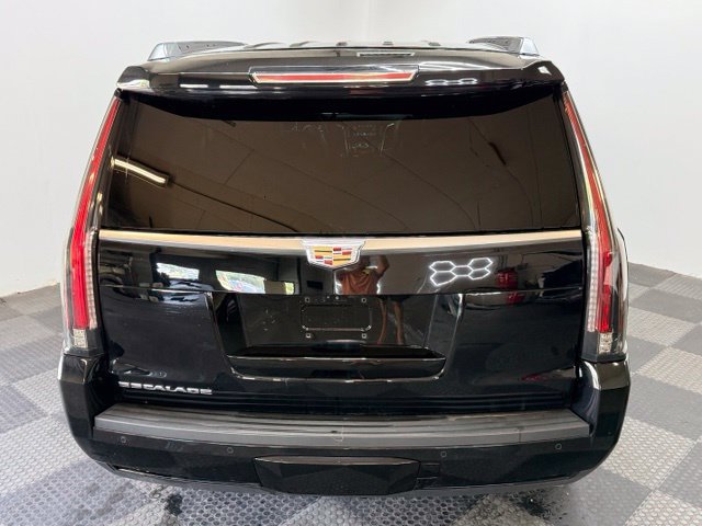 Used 2018 Cadillac Escalade Premium Luxury AWD/4WD image 10
