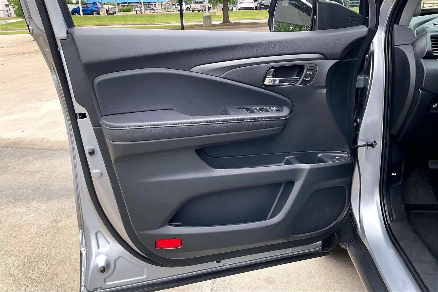 Used 2025 Honda Ridgeline RTL image 21
