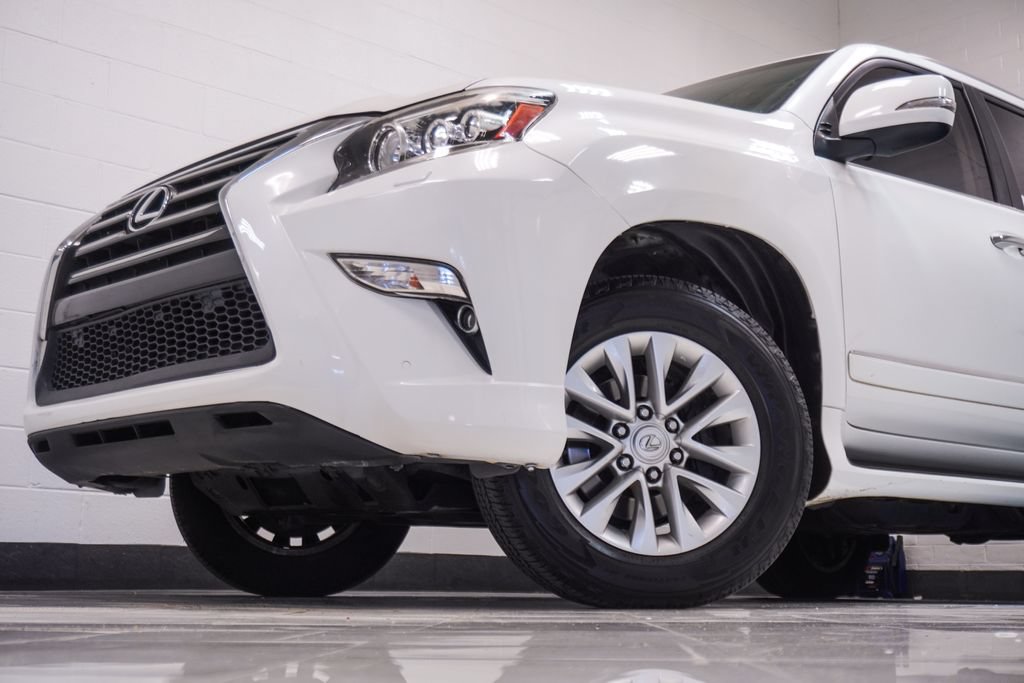 Used 2016 Lexus GX 460 w/ Premium Package AWD/4WD image 2
