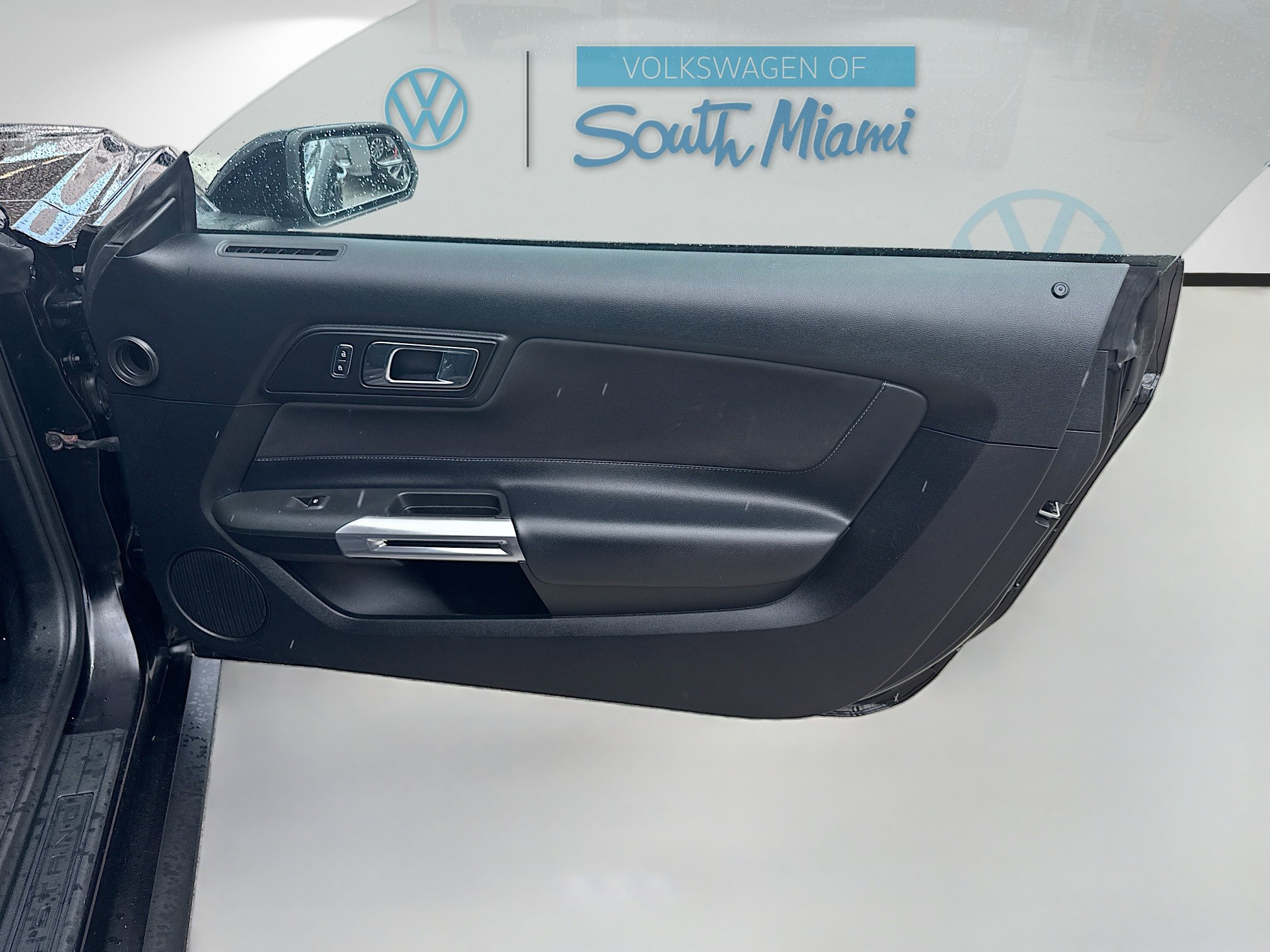 Used 2017 Ford Mustang EcoBoost image 30