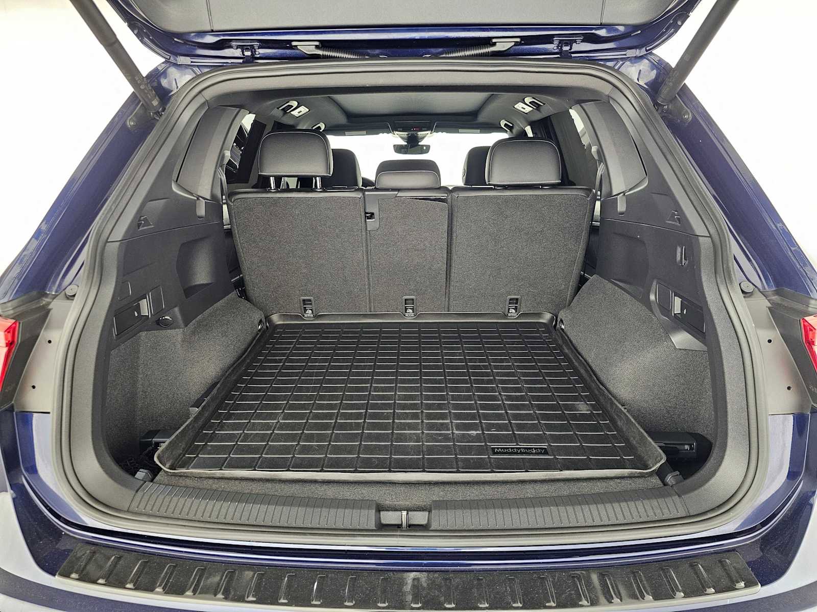 Used 2023 Volkswagen Tiguan SEL R-Line image 15