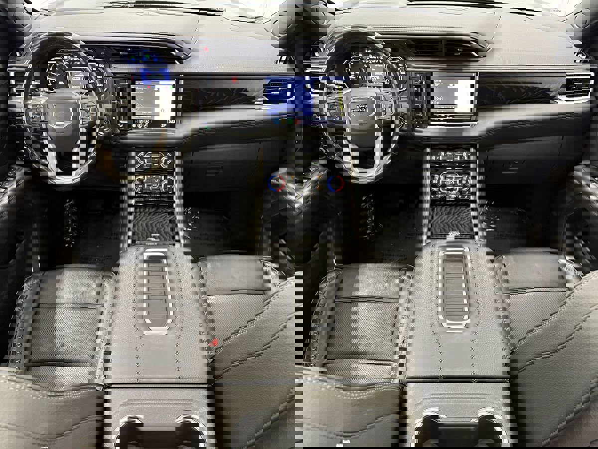 Used 2021 GMC Yukon Denali image 17