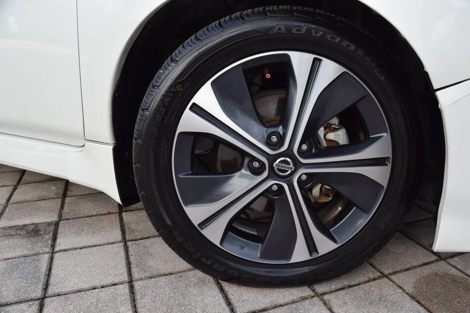 Used 2022 Nissan Leaf SV image 88