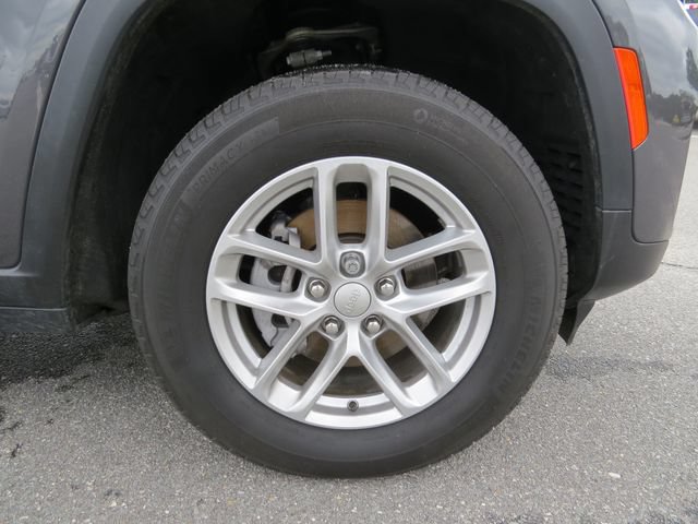 Certified 2024 Jeep Grand Cherokee Laredo X RWD image 11