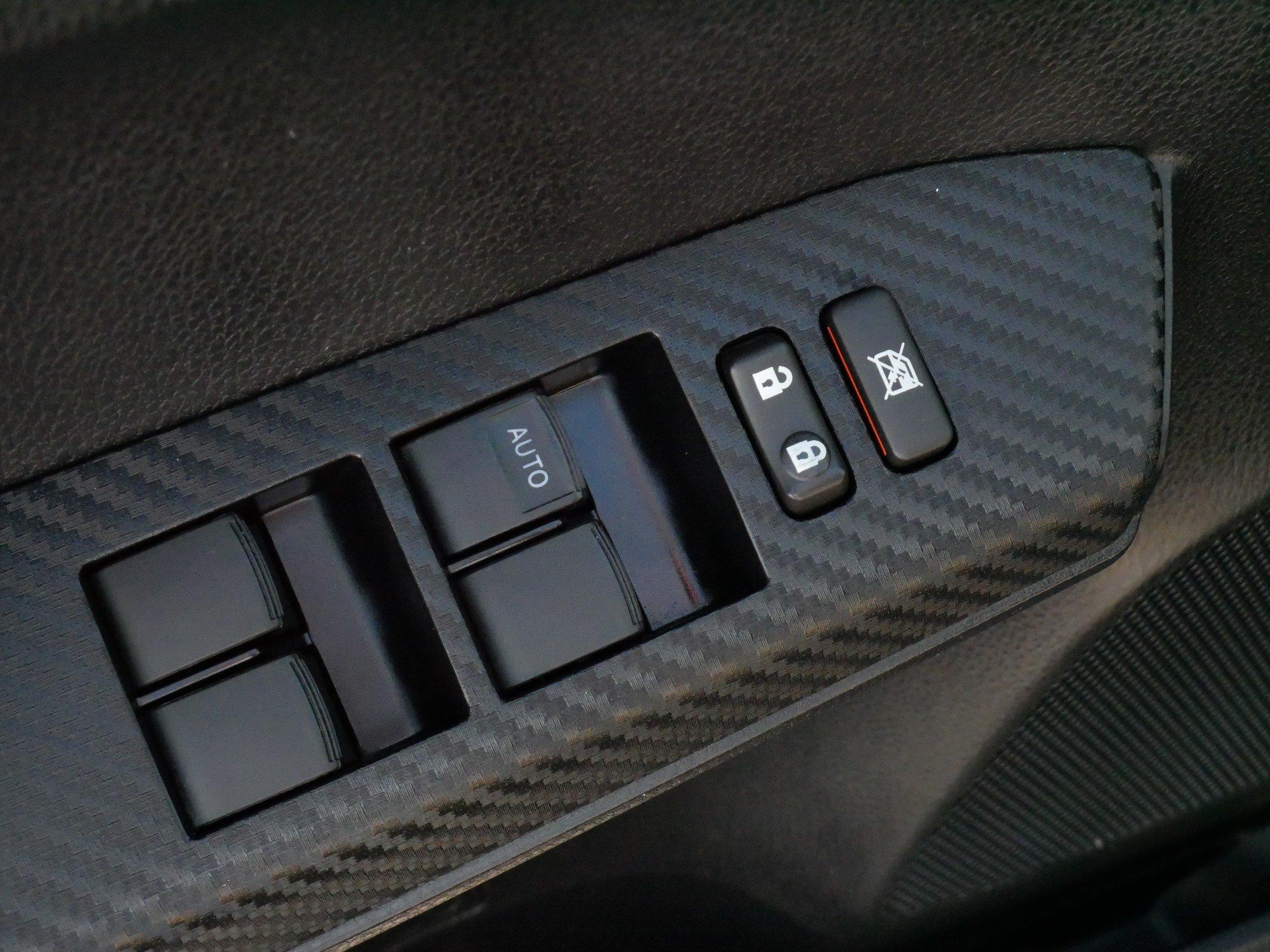 Used 2013 Toyota RAV4 LE AWD/4WD image 19