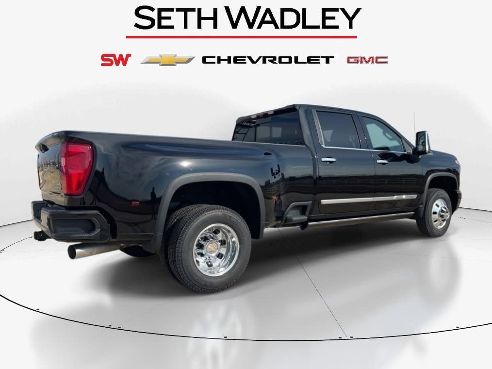New 2026 Chevrolet Silverado 3500 High Country w/ Technology Package image 3