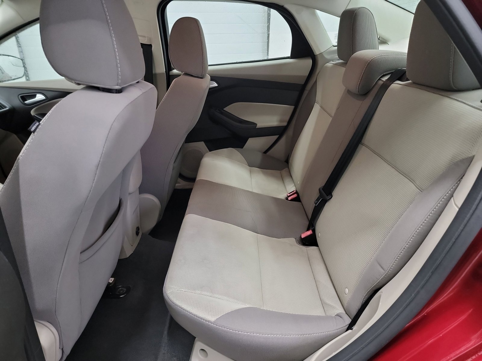 Used 2013 Ford Focus SE FWD image 26