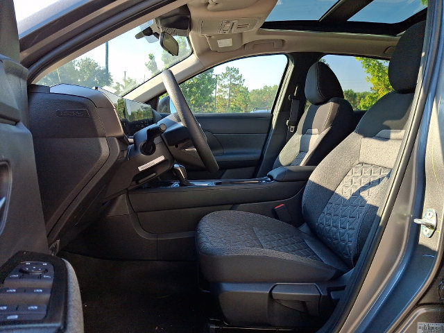 New 2027 Nissan Kicks SV w/ SV Premium Package FWD image 11