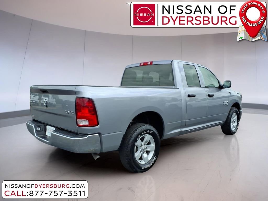 Used 2024 RAM 1500 Classic SLT AWD/4WD image 3