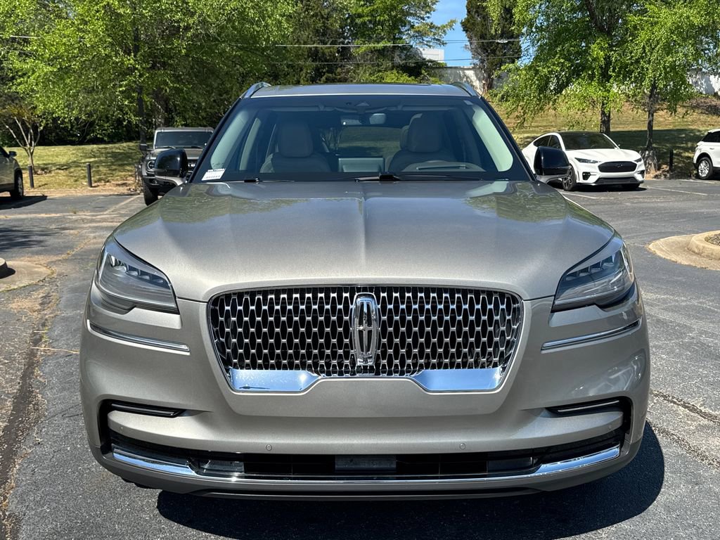 Used 2023 Lincoln Aviator Reserve w/ Equipment Group 201A image 2