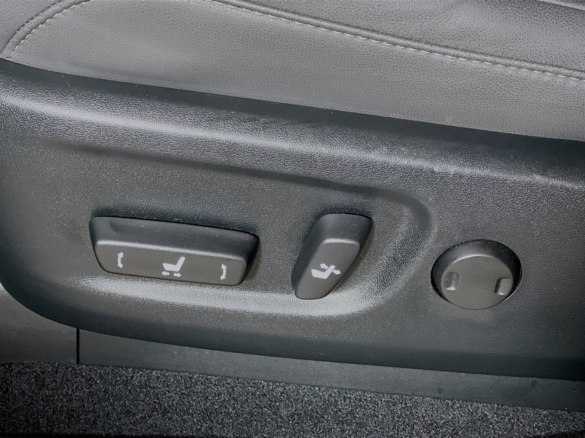 Used 2023 Lexus GX 460 Premium w/ Accessory Package image 16