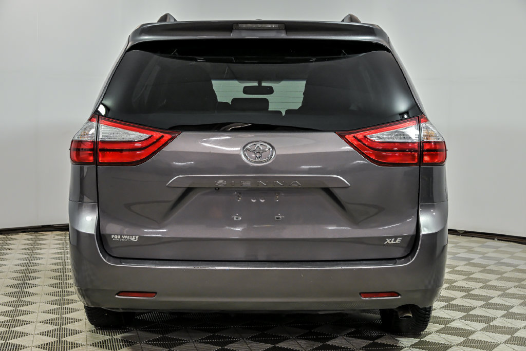 Used 2015 Toyota Sienna XLE FWD image 7