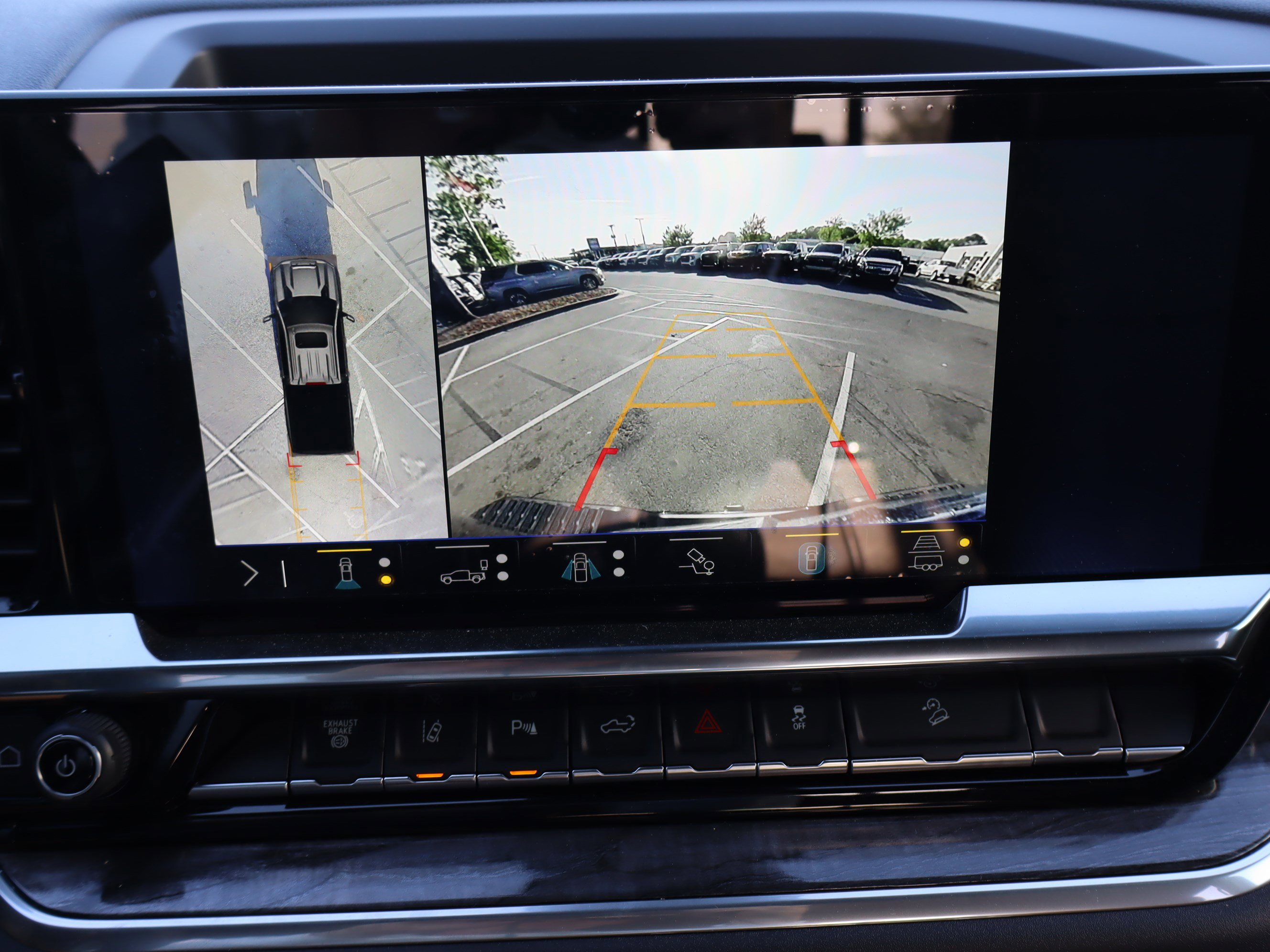 Used 2025 Chevrolet Silverado 2500 LTZ w/ LTZ Plus Package AWD/4WD image 29