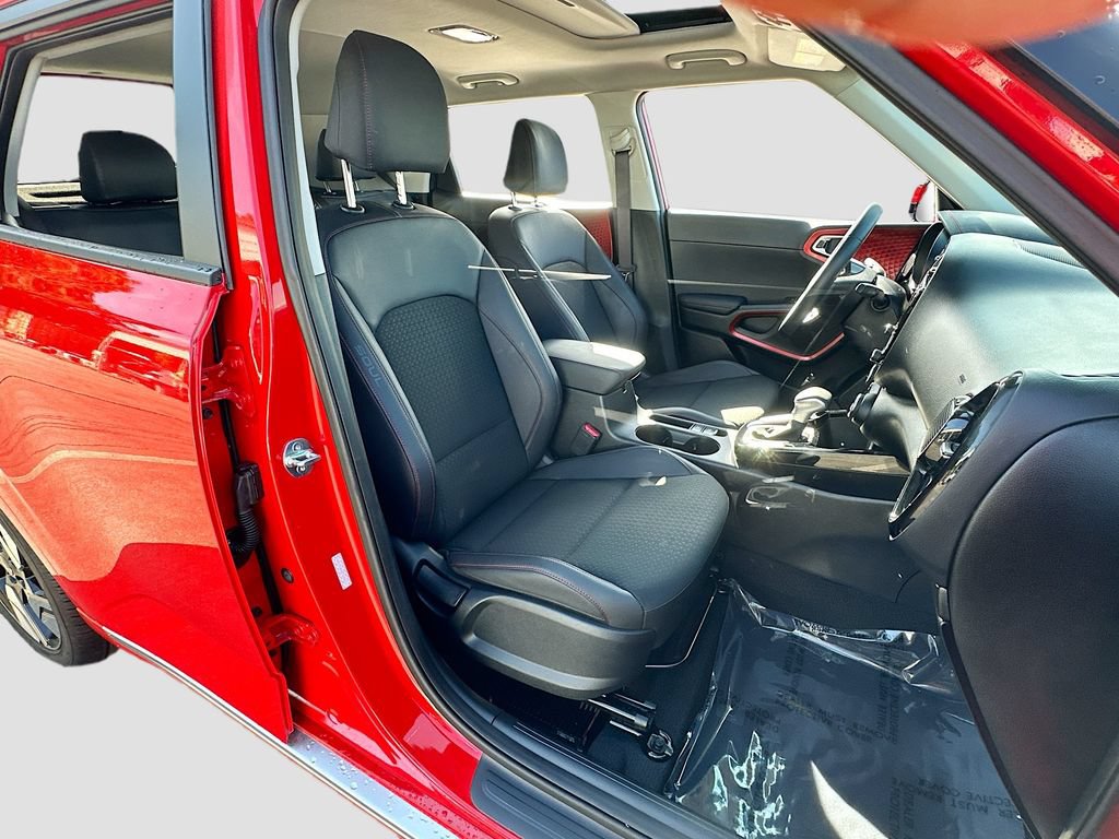 Used 2025 Kia Soul GT-Line w/ GT-Line Technology Package FWD image 29