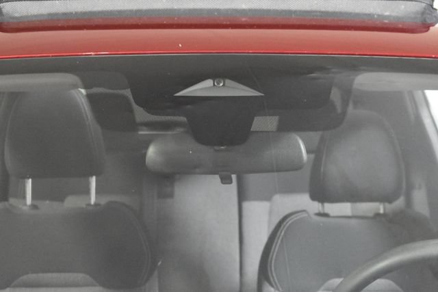 Certified 2025 Nissan Kicks SV w/ SV Premium Package AWD/4WD image 32