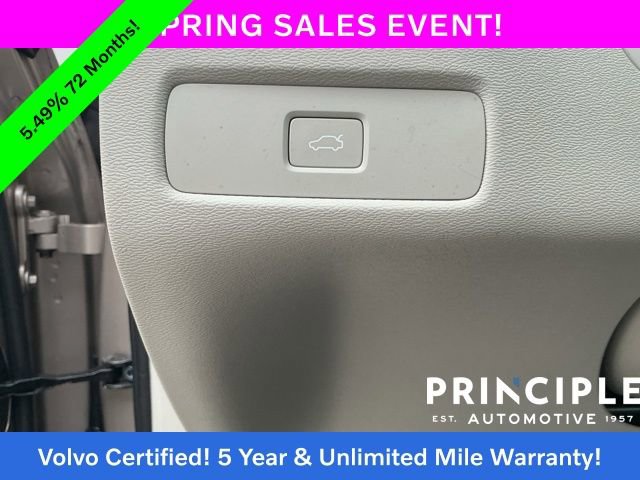 Certified 2024 Volvo XC60 B5 Plus image 27