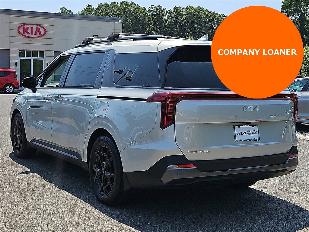 Used 2025 Kia Carnival SX Prestige image 4