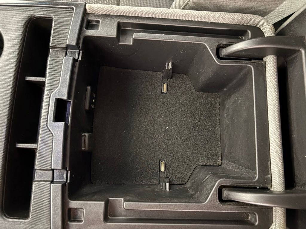 Used 2018 Chevrolet Silverado 1500 Custom w/ Custom Value Package AWD/4WD image 33