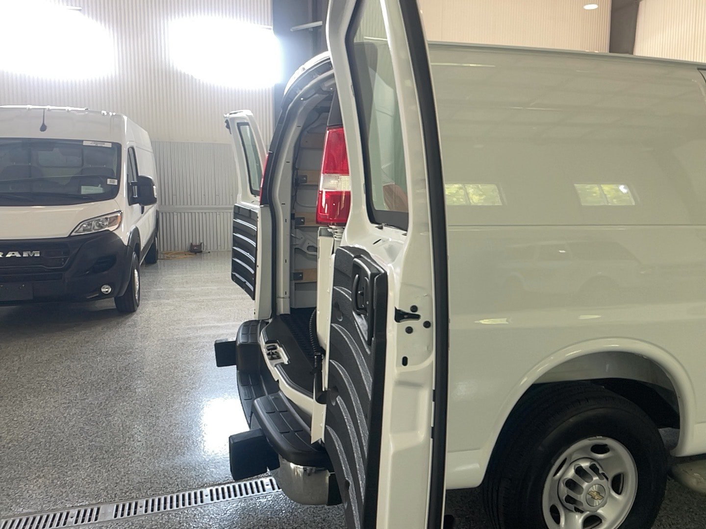Used 2025 Chevrolet Express 2500 w/ Driver Convenience Package RWD image 12