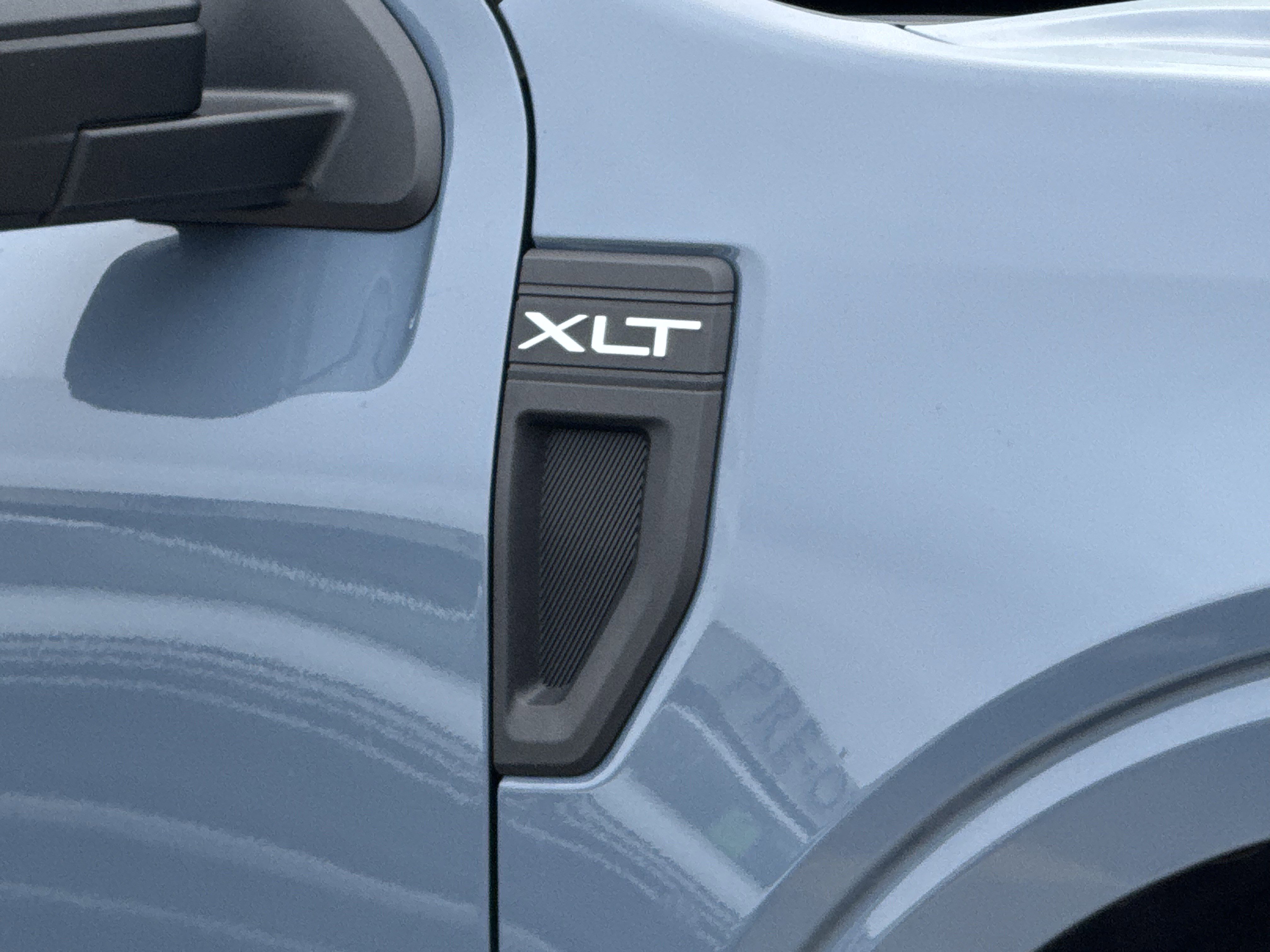 Used 2025 Ford Maverick XLT image 4