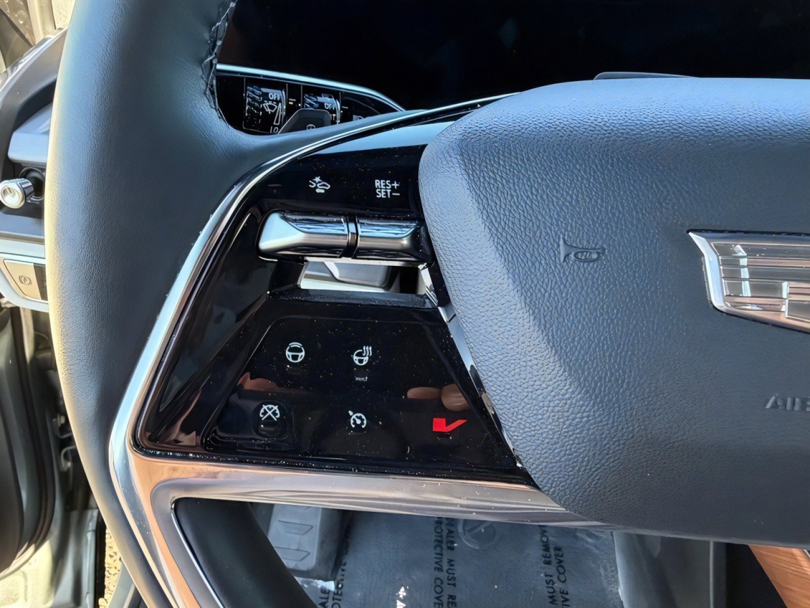 Used 2026 Cadillac Vistiq Luxury image 20