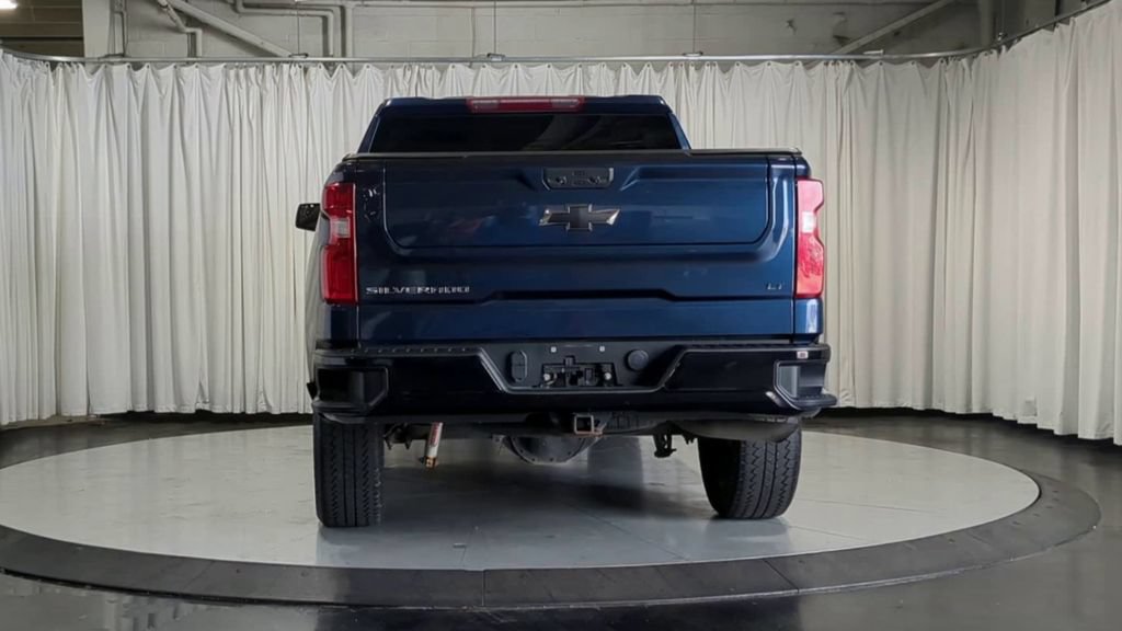 Used 2022 Chevrolet Silverado 1500 LT Trail Boss w/ Protection Package AWD/4WD image 9