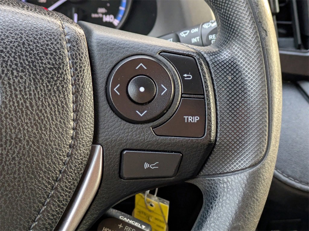 Used 2018 Toyota RAV4 LE image 27