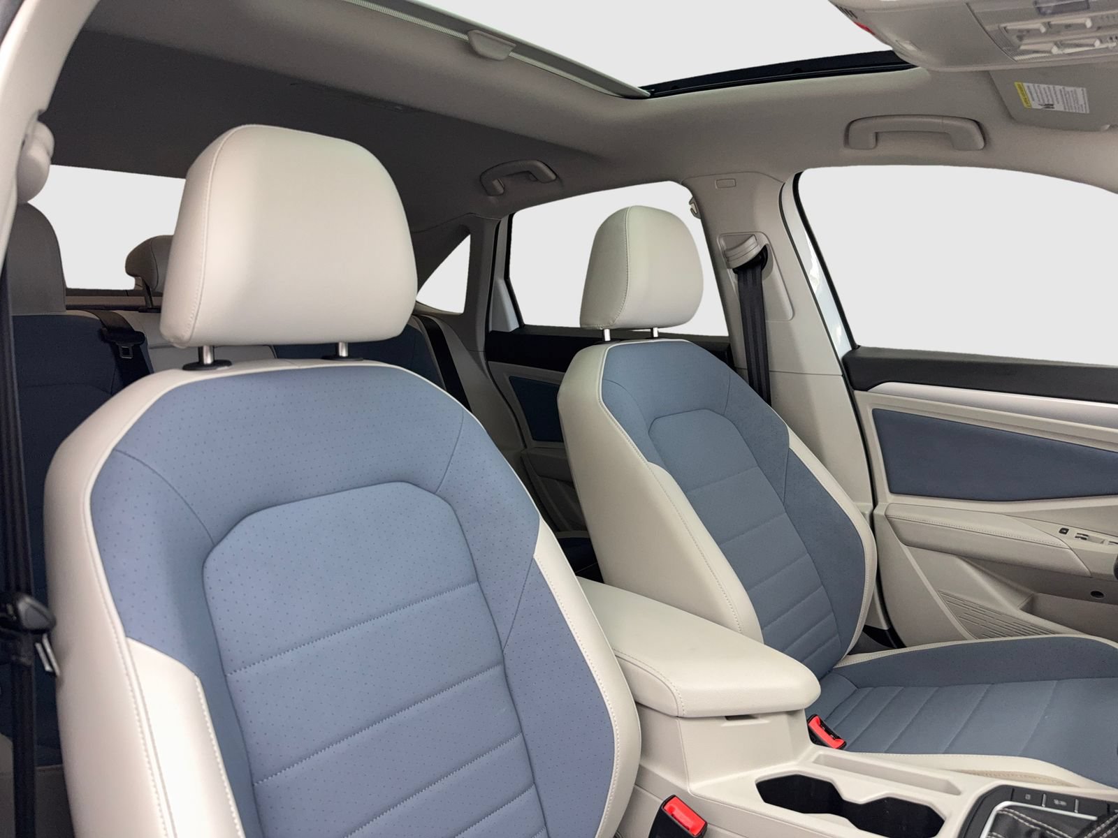 Used 2025 Volkswagen Jetta SE w/ Sunroof Package FWD image 39
