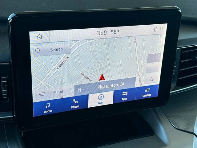 Used 2022 Ford Explorer XLT w/ Equipment Group 202A image 25