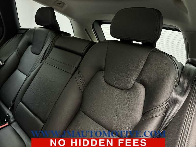 Used 2019 Volvo V90 T5 Cross Country w/ Protection Package Premier image 16