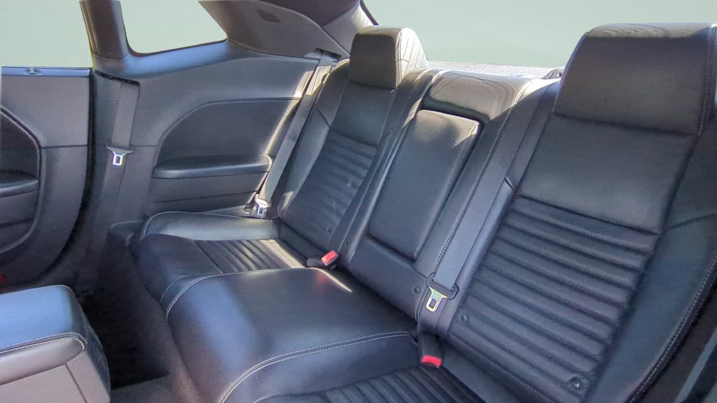 Used 2014 Dodge Challenger SXT Plus RWD image 9