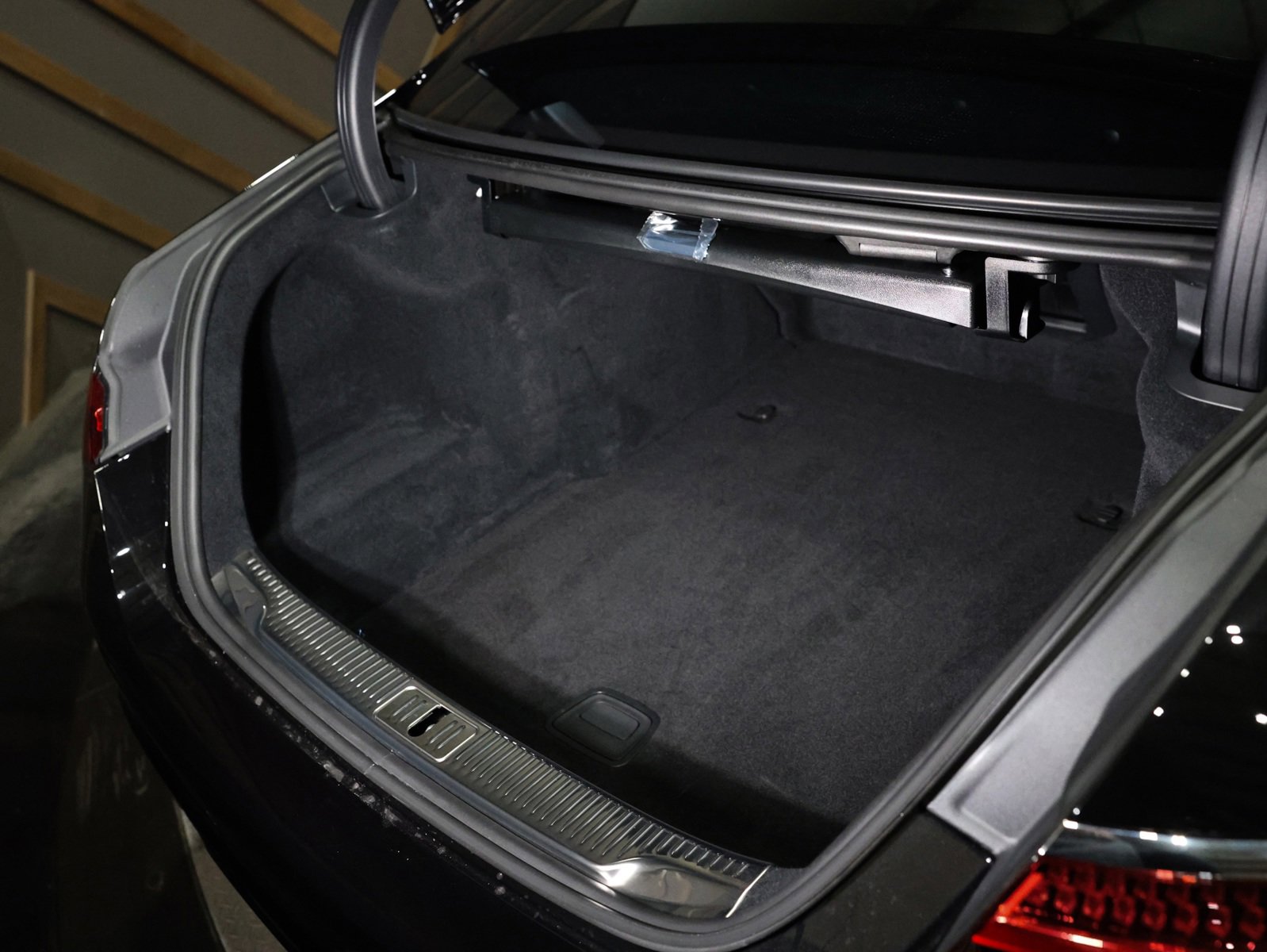 Used 2025 Mercedes-Benz S 580 4MATIC Sedan image 33