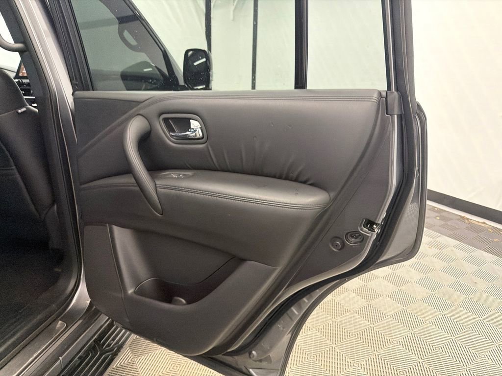Used 2023 Nissan Armada SL w/ Midnight Edition Package image 18