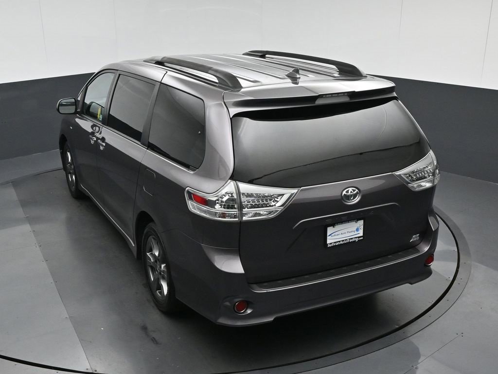 Used 2020 Toyota Sienna SE Premium image 73