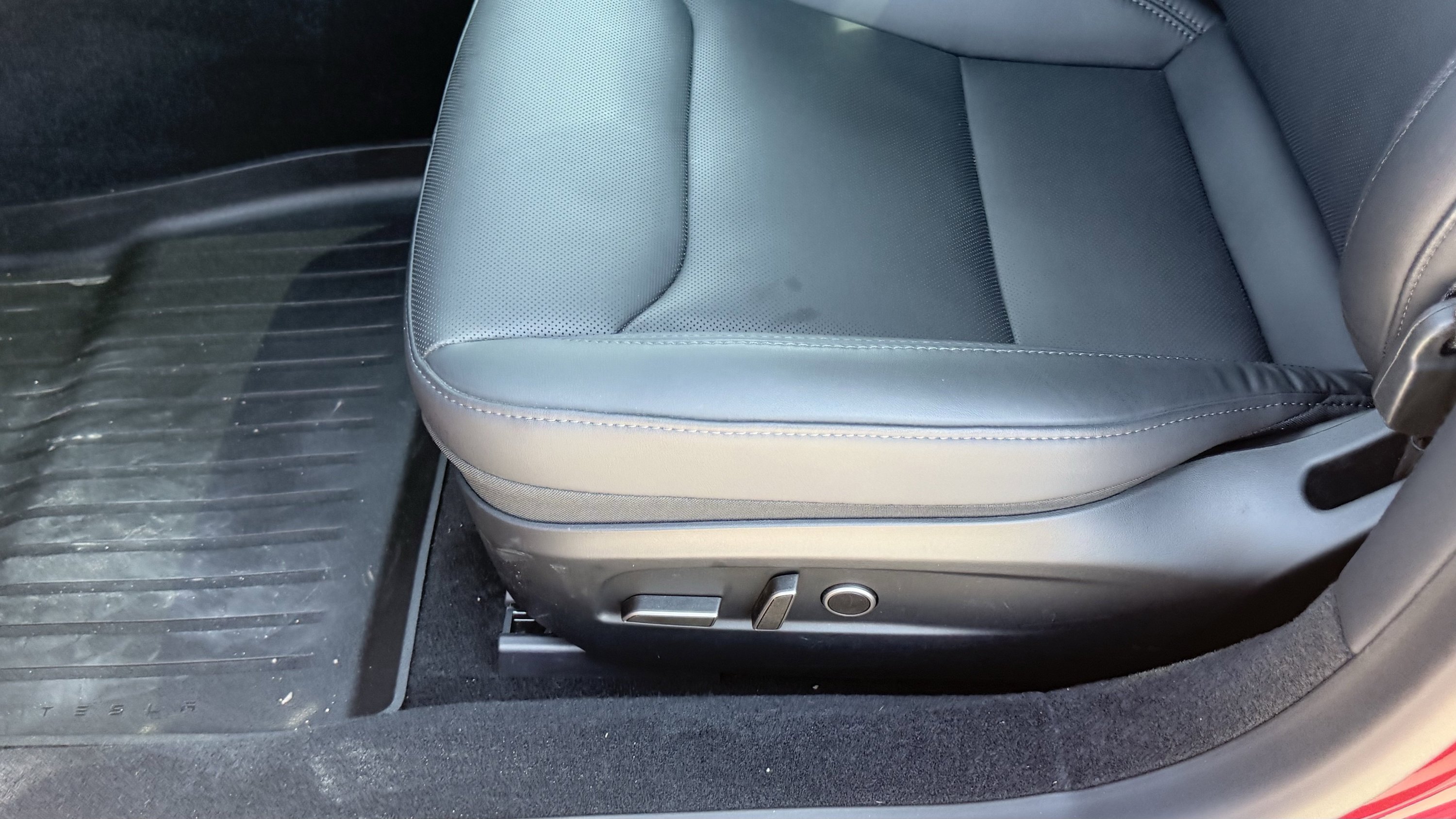 Used 2025 Tesla Model 3 RWD image 19